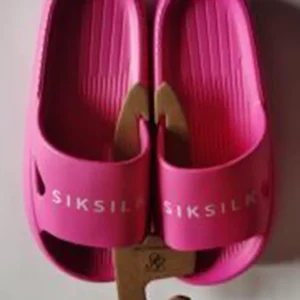 Pink Moulded Branded Slider